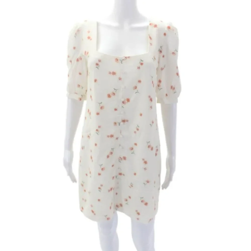 BB Dakota Women's Scoop Neck Short Sleeves Mini Floral Dress Size 4